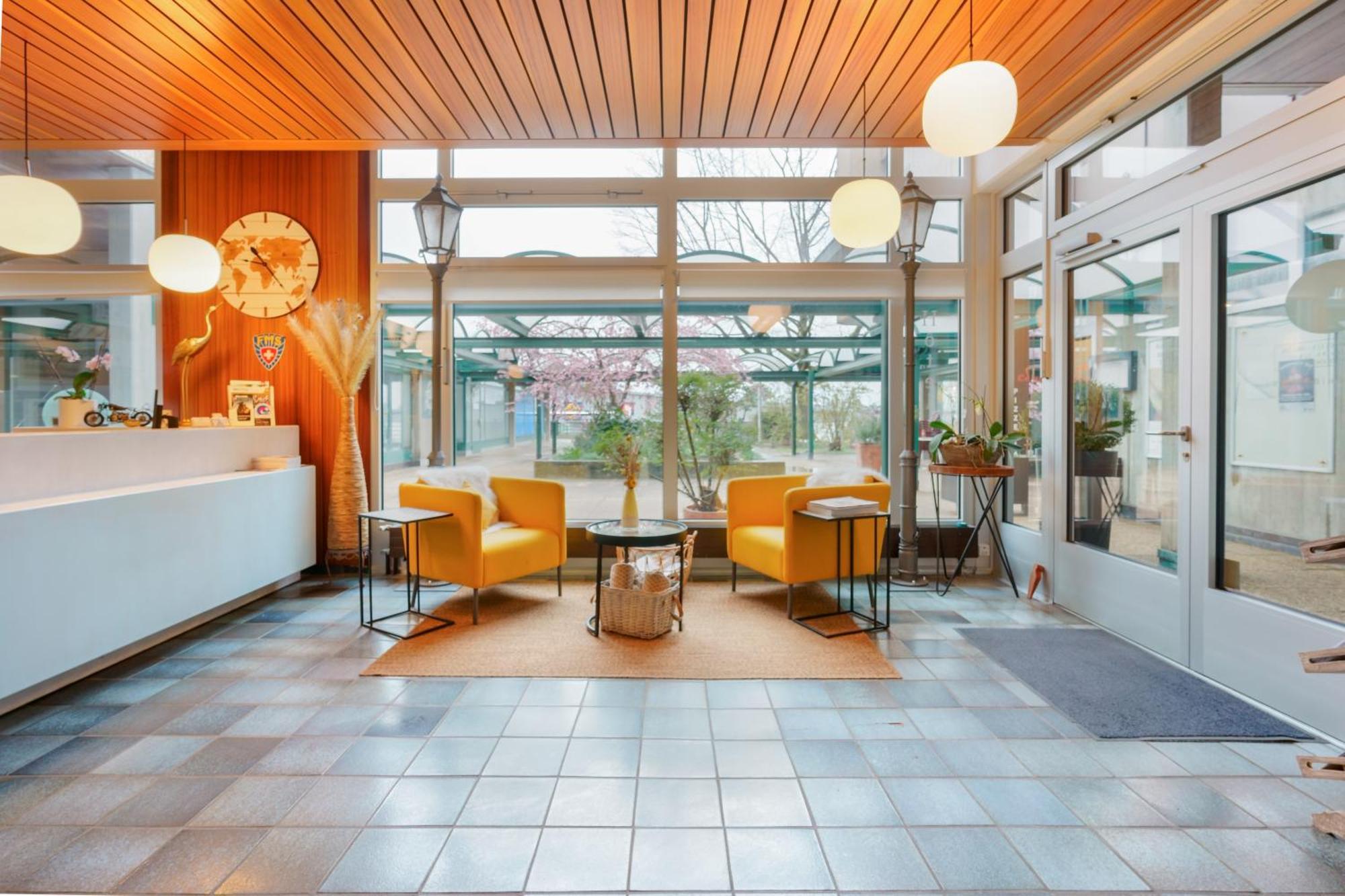 Hotel Du Grand-Pre Marly-le-Grand Buitenkant foto