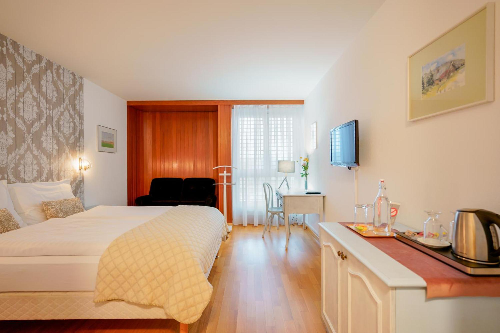 Hotel Du Grand-Pre Marly-le-Grand Buitenkant foto