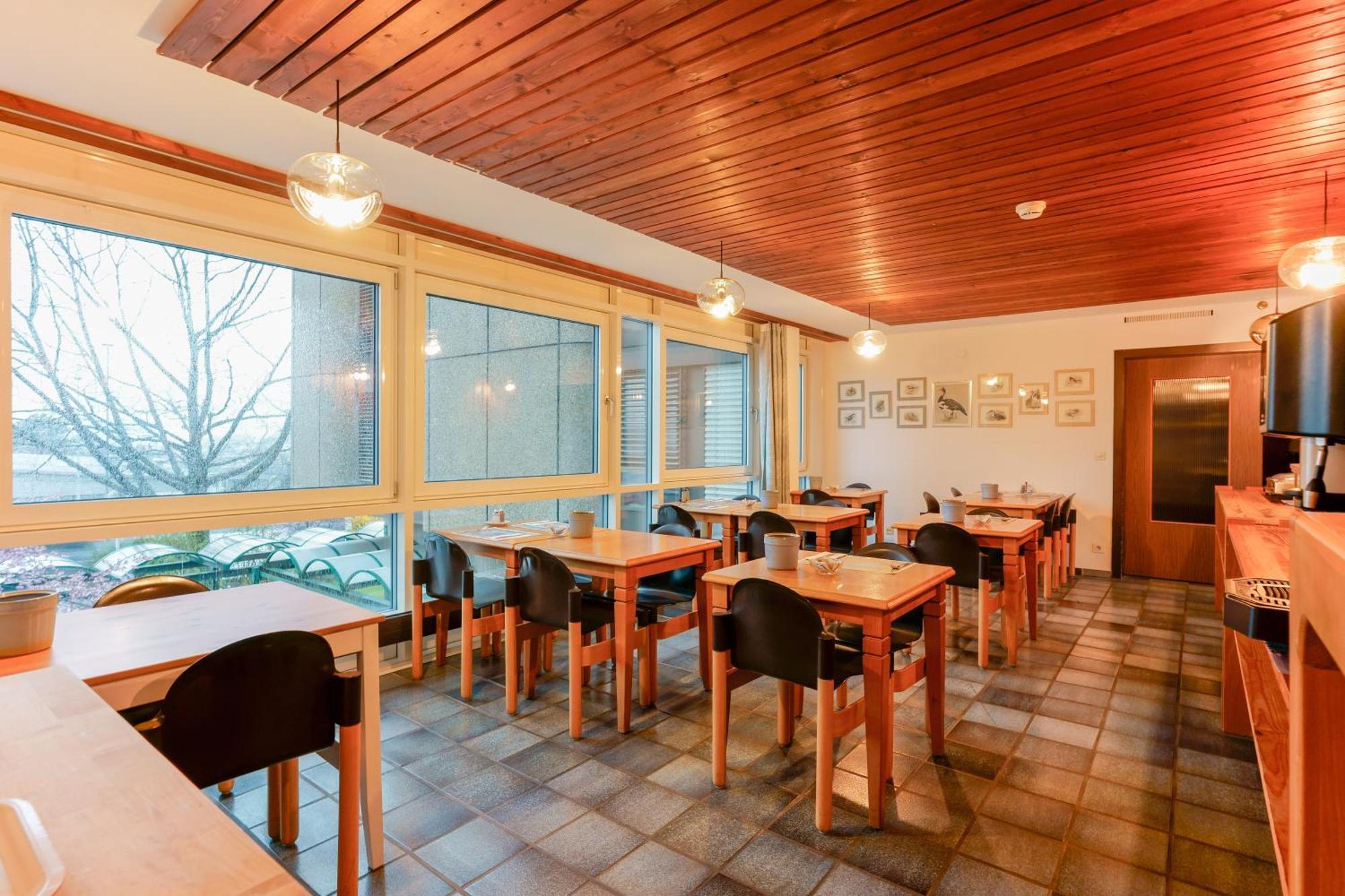 Hotel Du Grand-Pre Marly-le-Grand Buitenkant foto