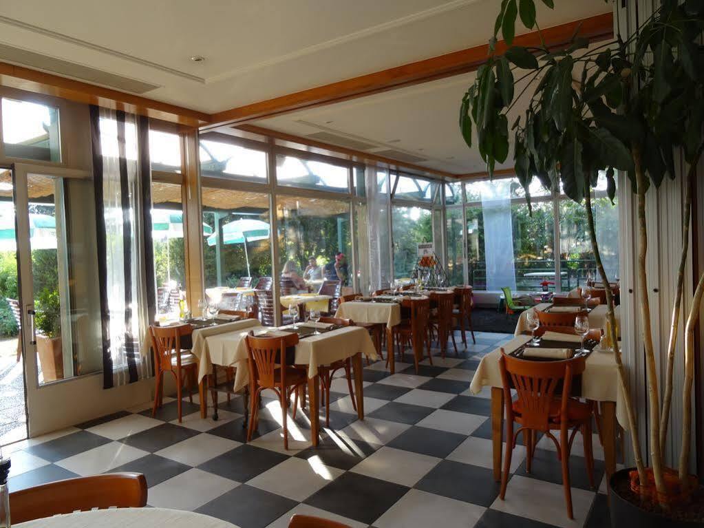 Hotel Du Grand-Pre Marly-le-Grand Buitenkant foto