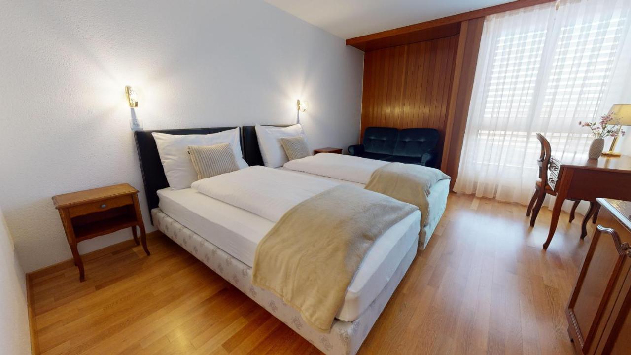 Hotel Du Grand-Pre Marly-le-Grand Buitenkant foto
