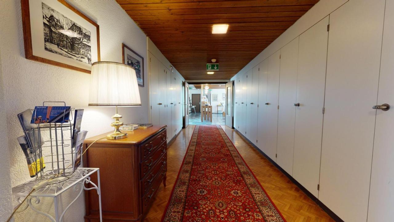 Hotel Du Grand-Pre Marly-le-Grand Buitenkant foto